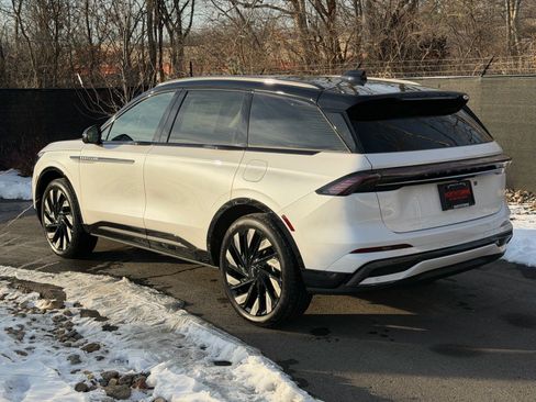 New 2026 Lincoln Nautilus Reserve w/ Jet Appearance Package image 3