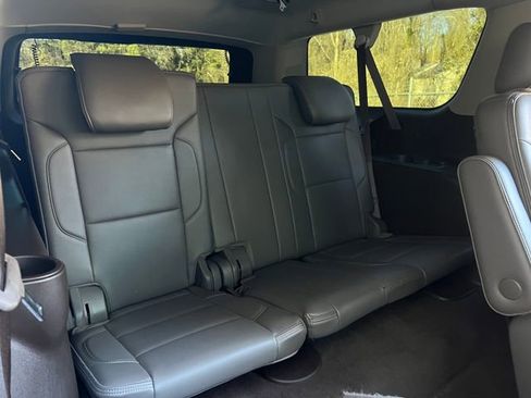 Used 2020 GMC Yukon XL Denali w/ Denali Premium Package image 35