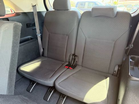 Used 2019 Kia Sorento S image 11