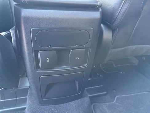 Used 2024 Ford Explorer XLT w/ Equipment Group 202A image 31