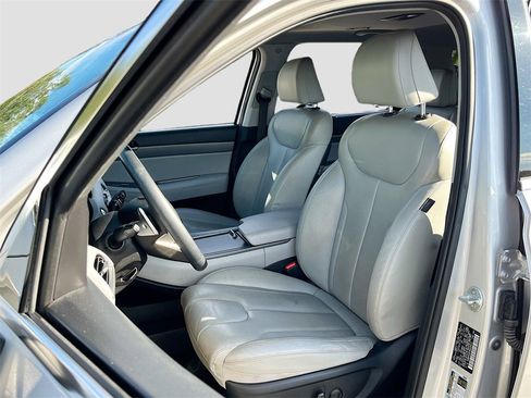 Used 2022 Hyundai Palisade SEL w/ Premium Package image 21