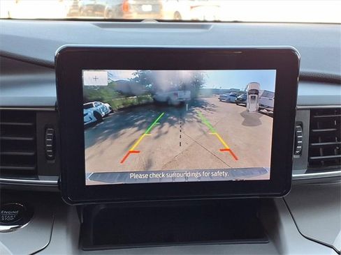 Used 2022 Ford Explorer XLT w/ Equipment Group 202A image 14