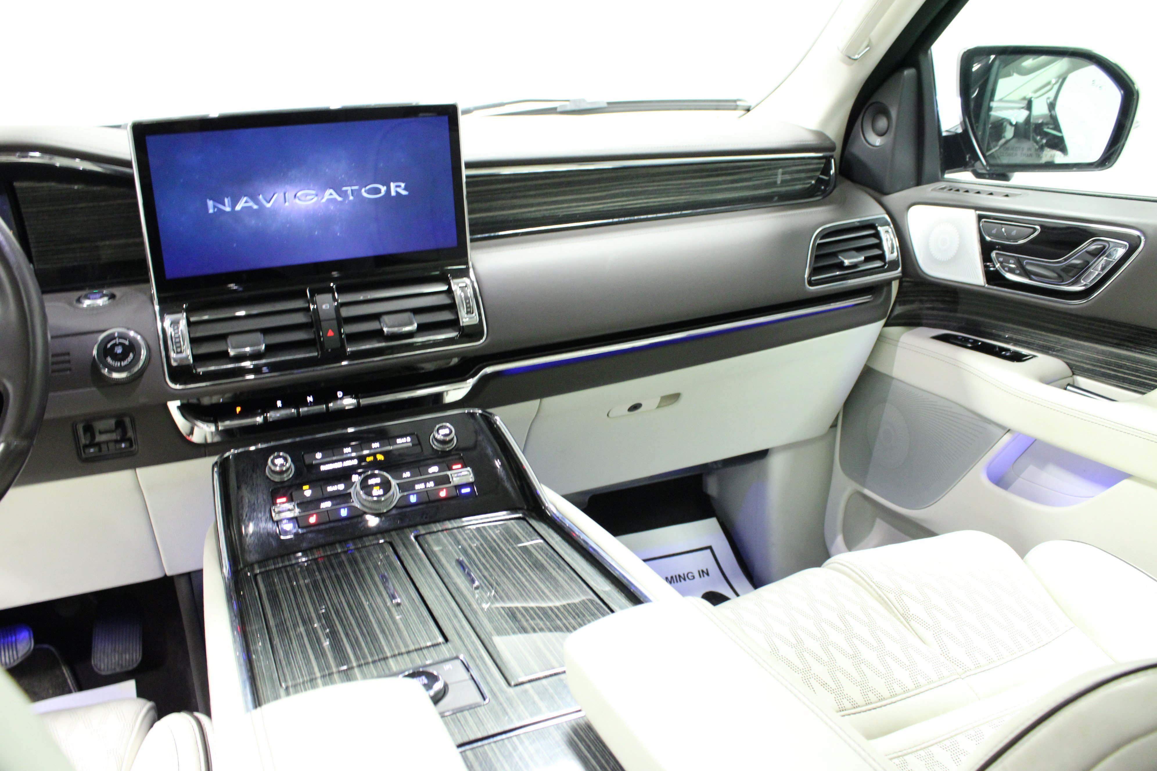 Used 2023 Lincoln Navigator Black Label AWD/4WD image 20