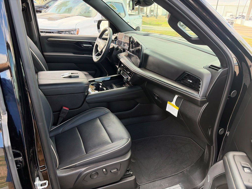 Used 2025 Chevrolet Tahoe Premier RWD image 10