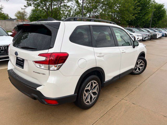 Used 2024 Subaru Forester Premium AWD/4WD image 6