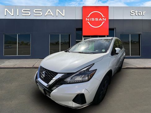 Used 2020 Nissan Murano S w/ Technology Package AWD/4WD image 2