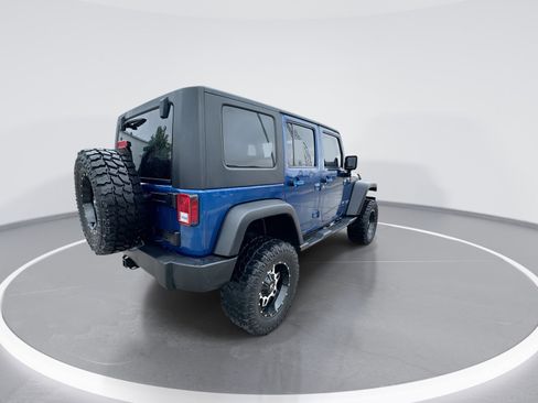 Used 2010 Jeep Wrangler Unlimited Rubicon w/ Dual Top Group AWD/4WD image 8