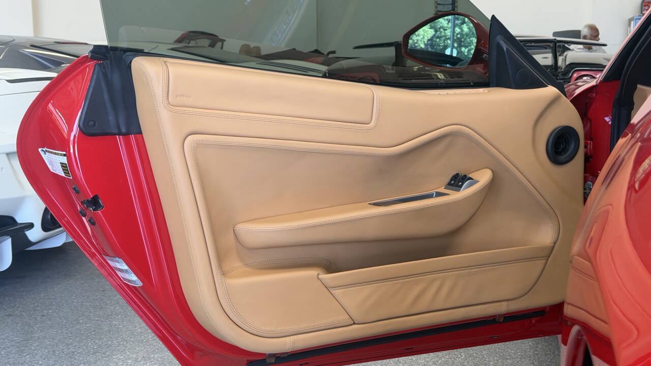 Used 2007 Ferrari 599 GTB Fiorano RWD image 37