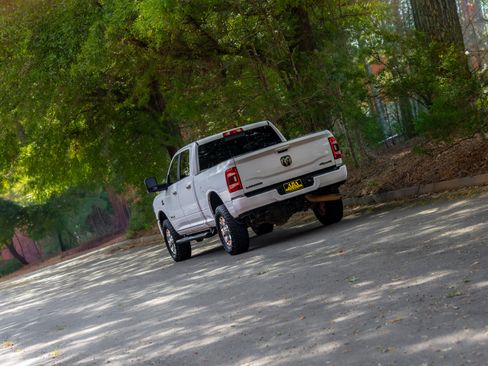 Used 2023 RAM 2500 Laramie AWD/4WD image 47
