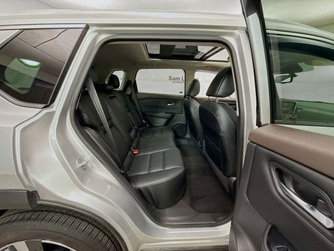 Used 2022 Nissan Rogue SL image 29