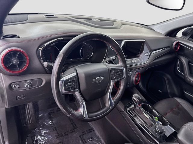 Used 2022 Chevrolet Blazer RS w/ Enhanced Convenience Package FWD image 9