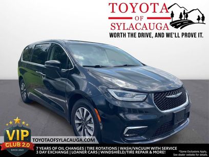 Used 2023 Chrysler Pacifica Touring-L