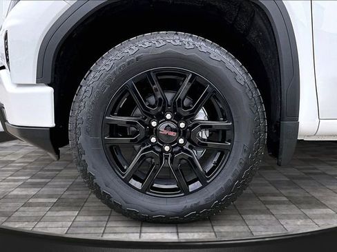 New 2026 GMC Sierra 1500 Elevation w/ X31 Off-Road Package AWD/4WD image 11