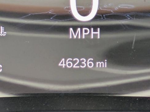 Used 2024 Jeep Compass Latitude image 23