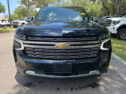 Used 2021 Chevrolet Tahoe Premier w/ Premium Package AWD/4WD image 3