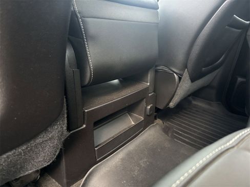 Used 2015 GMC Sierra 1500 SLE w/ SLE Value Package image 24