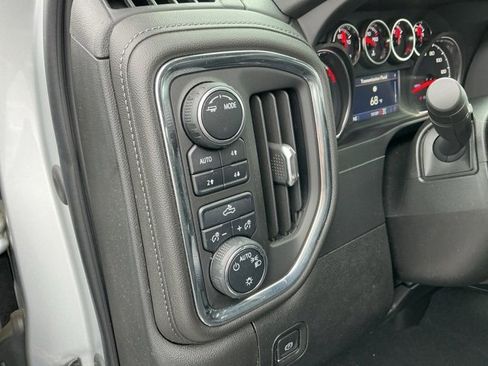 Used 2021 Chevrolet Silverado 1500 LT image 12