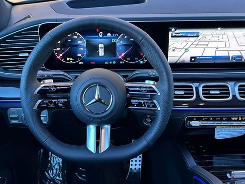 New 2026 Mercedes-Benz GLS 580 4MATIC image 13