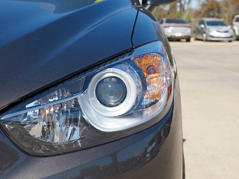 Used 2016 MAZDA CX-5 Touring image 3