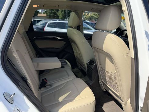 Used 2017 Audi Q5 2.0T Premium Plus w/ Premium Plus Package AWD/4WD image 12