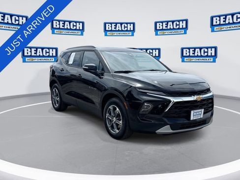Used 2024 Chevrolet Blazer LT w/ Sound & Technology Package AWD/4WD image 2