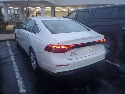 Used 2023 Honda Accord LX image 7