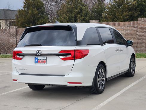 Certified 2024 Honda Odyssey EX-L image 6