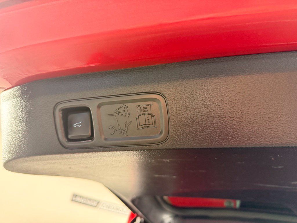 Used 2021 Ford Expedition XLT AWD/4WD image 18