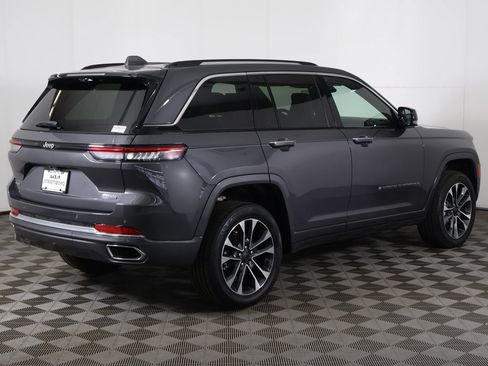 Used 2022 Jeep Grand Cherokee Overland w/ Luxury Tech Group IV image 15