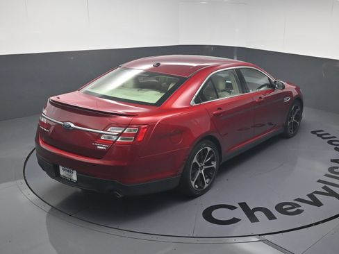 Used 2015 Ford Taurus Limited w/ Equipment Group 301A AWD/4WD image 36