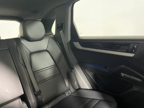 New 2026 Porsche Cayenne S AWD/4WD image 17