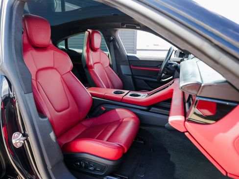 Certified 2020 Porsche Taycan Turbo image 28