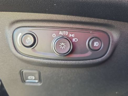 Used 2024 GMC Terrain SLT AWD/4WD image 27