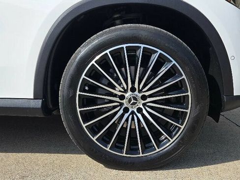 Used 2025 Mercedes-Benz GLC 300 image 35