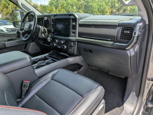 Used 2024 Ford F250 Lariat w/ Lariat Ultimate Package AWD/4WD image 4