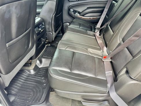 Used 2015 Chevrolet Suburban LT image 34