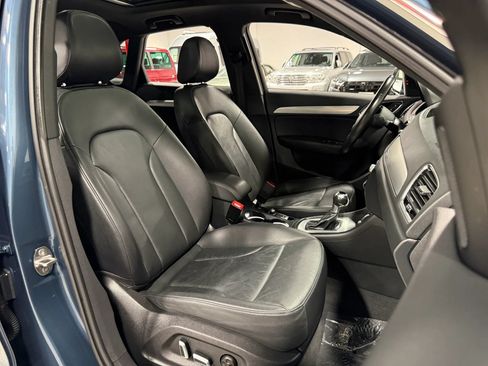Used 2017 Audi Q3 2.0T Prestige w/ Prestige Package AWD/4WD image 49