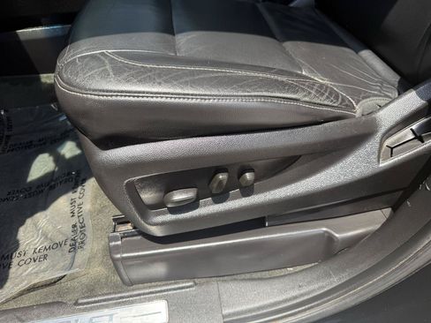 Used 2015 Chevrolet Suburban LT AWD/4WD image 13