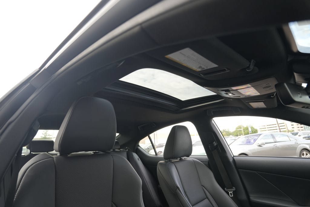 Used 2023 Lexus IS 350 F Sport w/ Memory Package AWD/4WD image 29