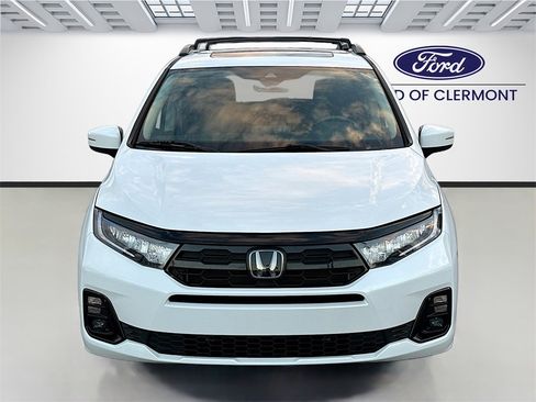 Used 2025 Honda Odyssey Elite image 2
