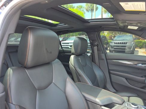 Used 2023 Cadillac CT5 V RWD image 11