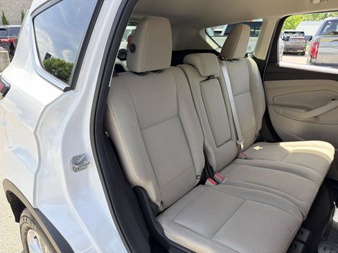 Used 2018 Ford Escape SE w/ Ford Safe & Smart Package FWD image 20
