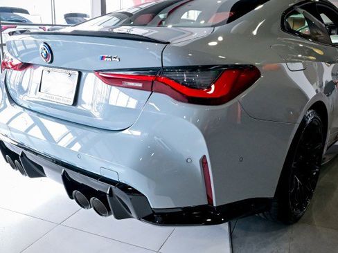 Used 2023 BMW M4 Coupe w/ Executive Package image 12
