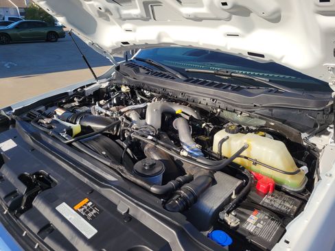 Used 2024 Ford F250 XLT image 30