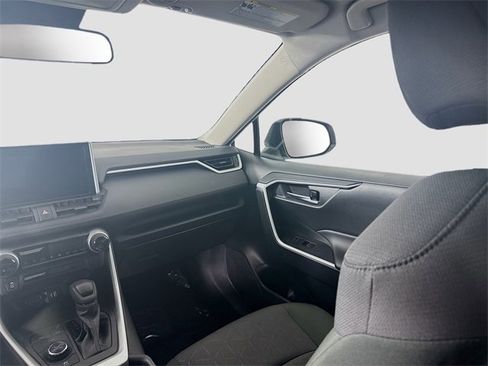 Certified 2025 Toyota RAV4 XLE image 21