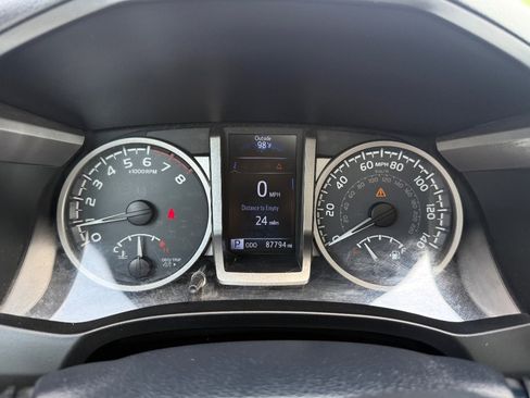 Used 2019 Toyota Tacoma SR image 30