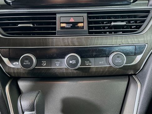 Used 2019 Honda Accord EX image 23