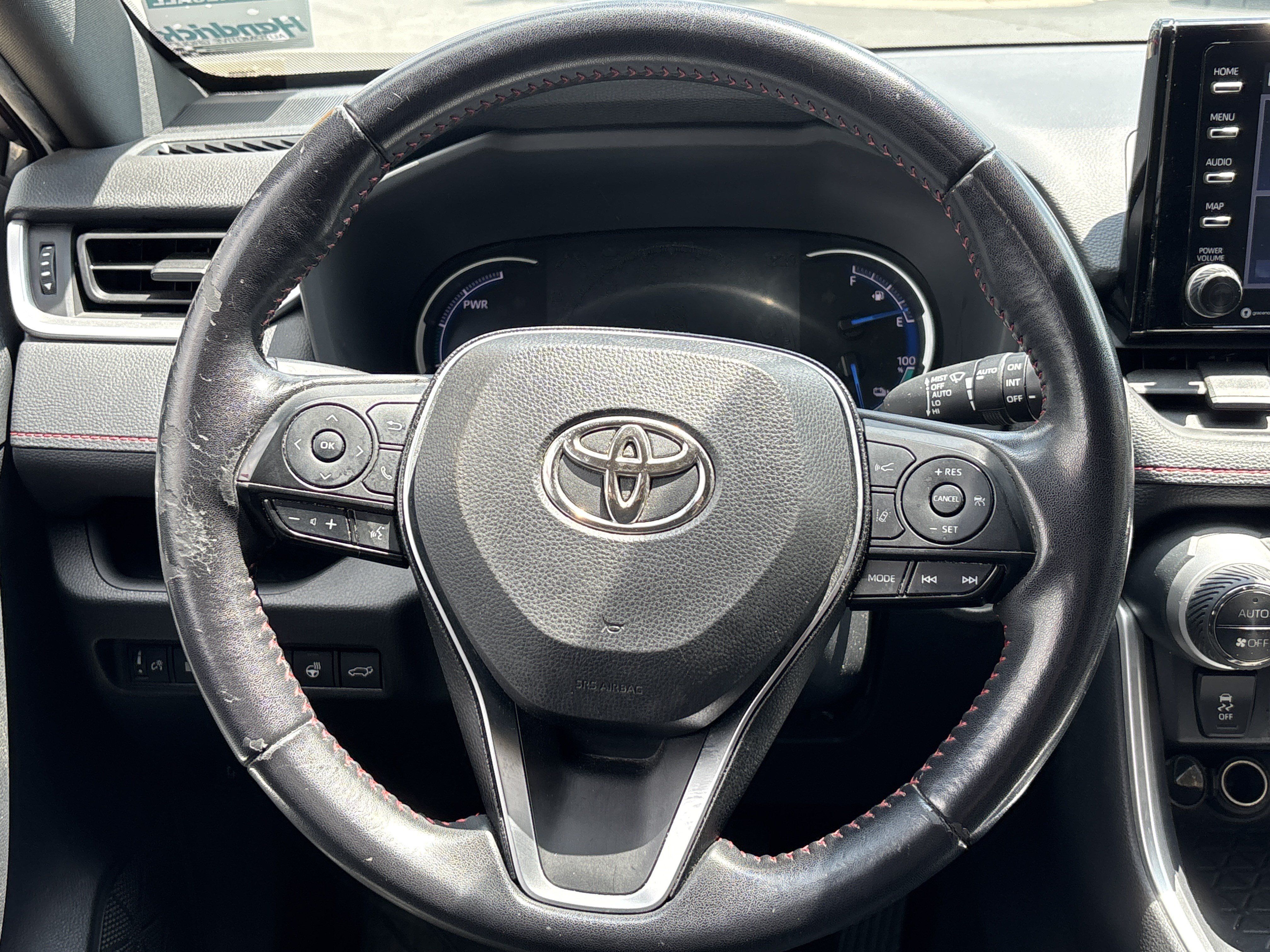 Used 2022 Toyota RAV4 SE w/ Weather & Moonroof Package AWD/4WD image 17