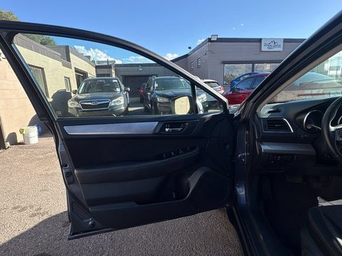 Used 2015 Subaru Outback 2.5i Premium AWD/4WD image 10