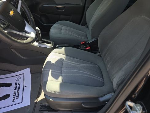 Used 2018 Chevrolet Sonic LT FWD image 2